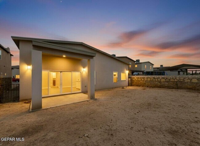 Building Photo - 11365 Hidalgo Dr