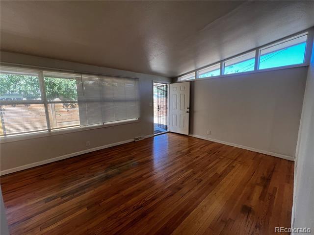 Building Photo - 1932 Dallas St