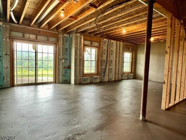 Building Photo - 118 Tarrington Rd