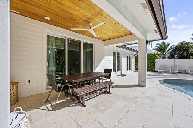Building Photo - 9806 SE Landing Pl