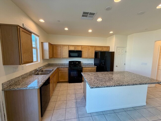 Building Photo - Great 3 bedroom in Cadence
