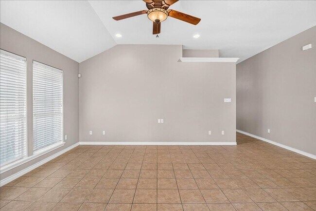 Building Photo - 5114 Spring Brook Dr