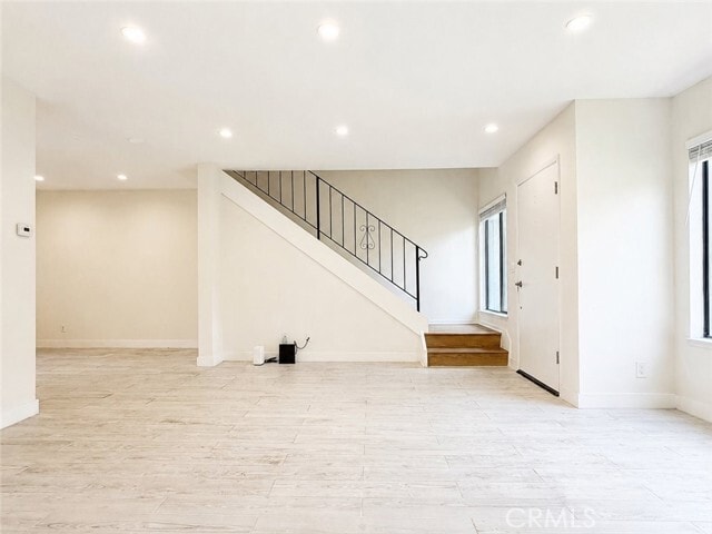Building Photo - 27943 Ridgebrook Ct