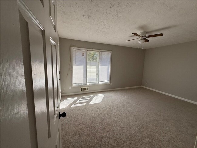 Building Photo - 2124 Fieldstone View Ct SE