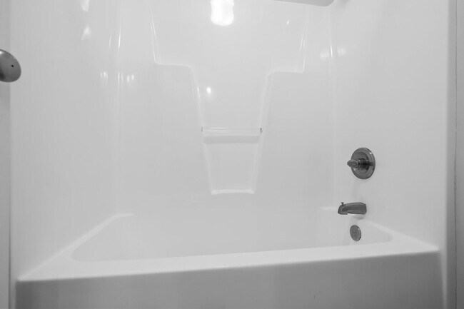 Building Photo - Welcome to Wynbrookee Lane!