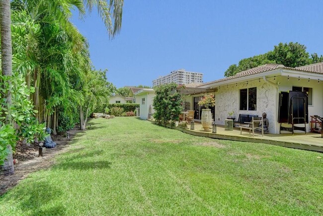 Building Photo - 5 Gatehouse Rd