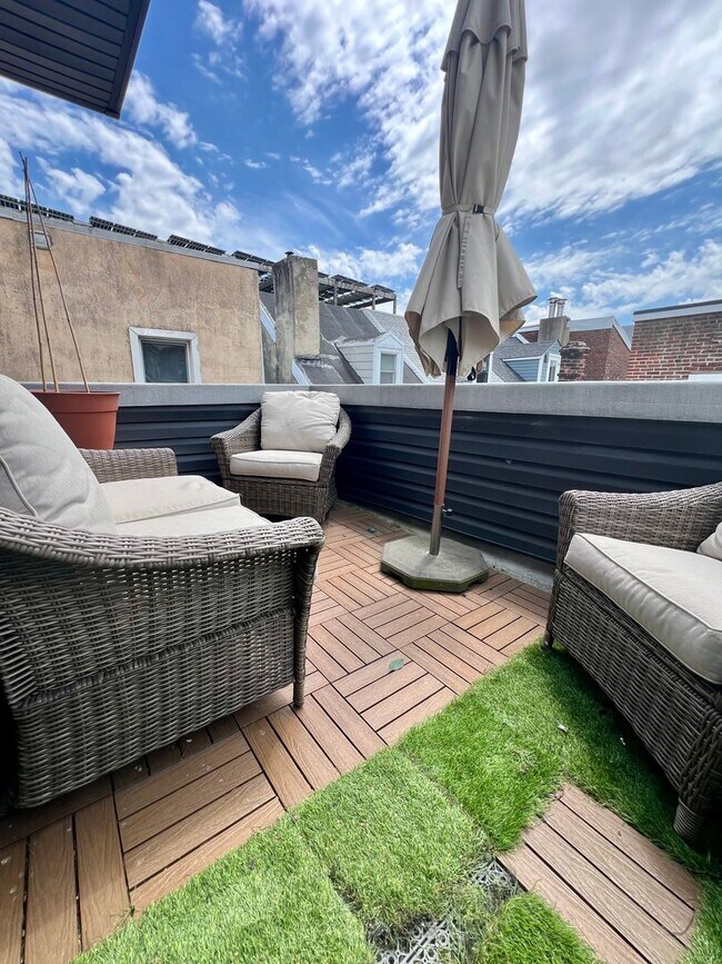 Building Photo - Gorgeous 3-Bedroom (or 2BR + Office) Townhome in the Heart of Northern Liberties! Available July ...