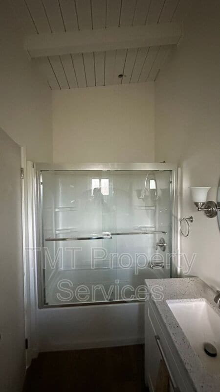 Building Photo - 17259 Walnut Ave