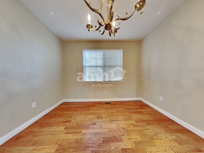 Building Photo - 4455 Hackberry Ct