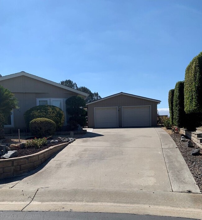 Building Photo - **Senior Community 55+ and Older** Large Home with Views!