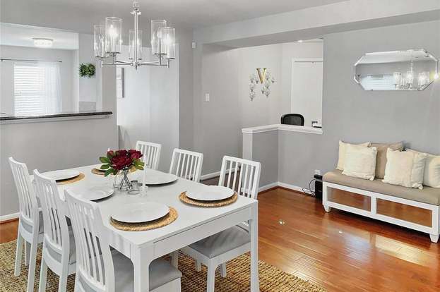 Building Photo - 21235 Bending Green Way