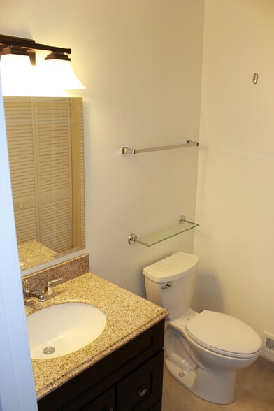 Building Photo - 227 Katie Ct