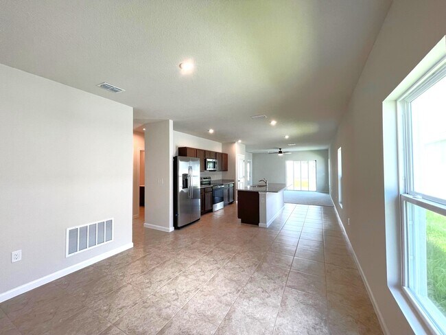 Building Photo - 5447 Maddie Dr