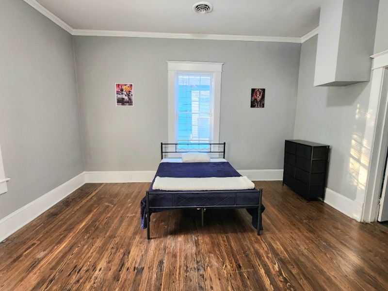 Building Photo - 523 Avent St