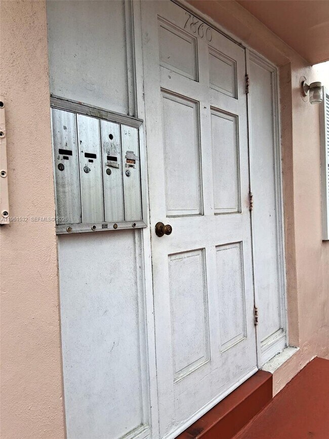 Building Photo - 7860 Harding Ave