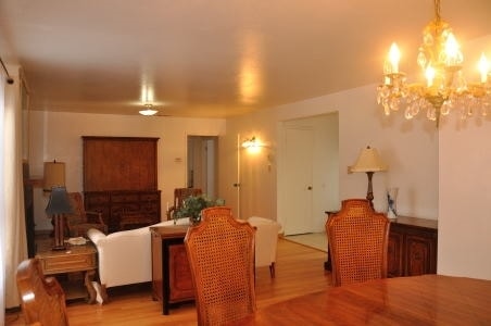 Building Photo - 600 Morse Ave