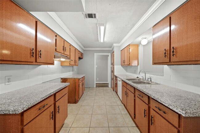 Building Photo - 2835 Dragonwick Dr