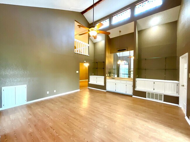 Building Photo - 7326 Putter Ln