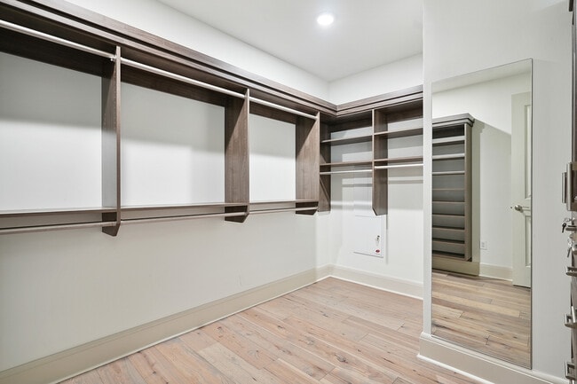 Building Photo - 3344 Peachtree Rd