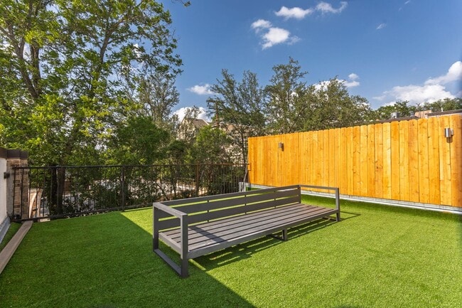 Building Photo - ALAMO HEIGHTS  |  TOWNHOME  |  REMODELED  ...