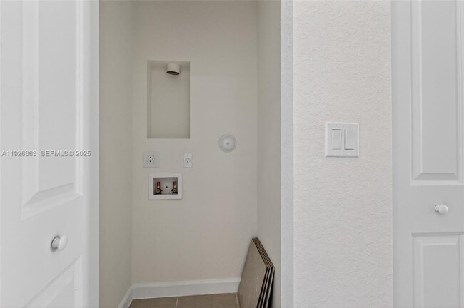 Building Photo - 13835 SW 261st Terrace