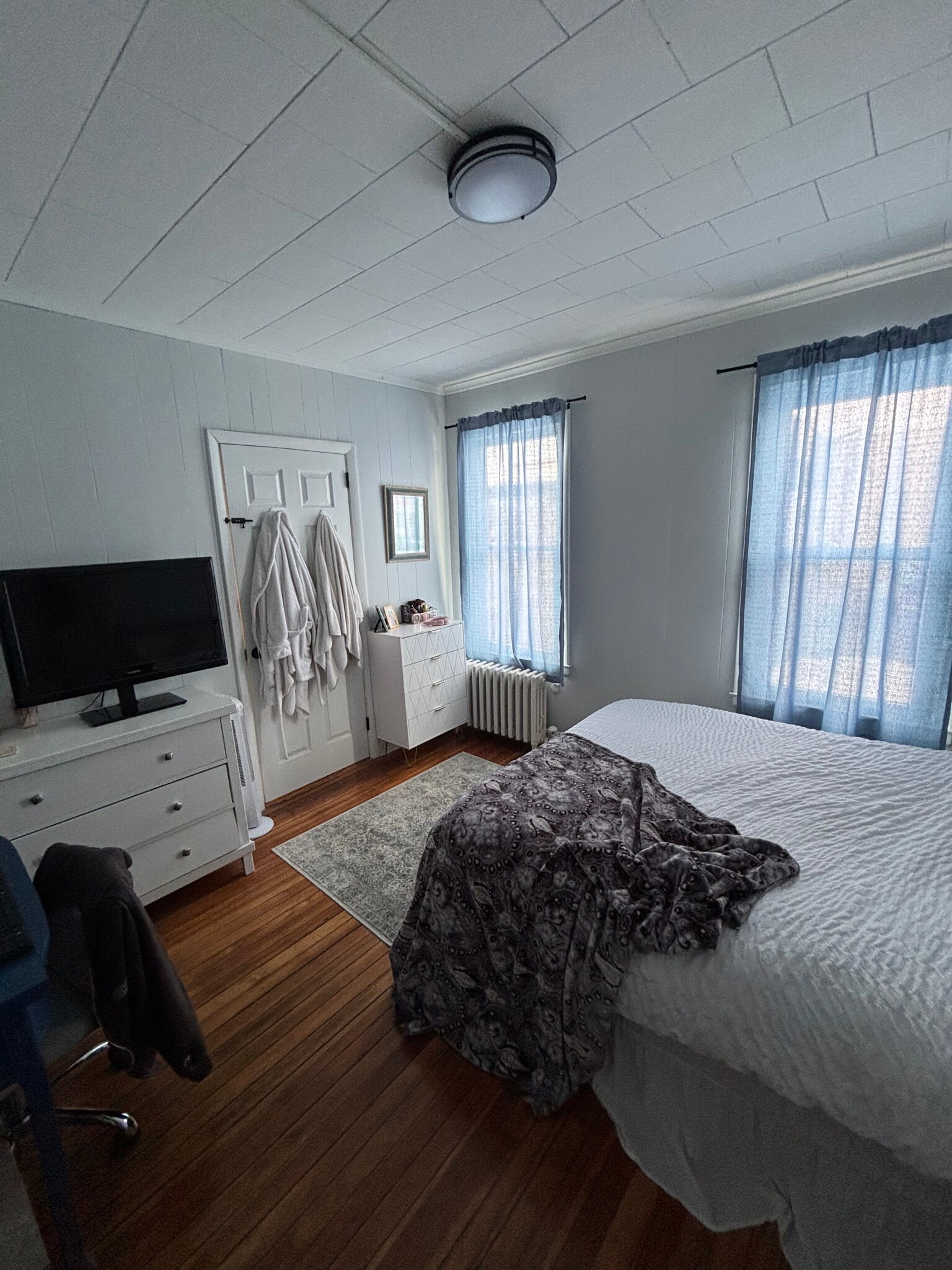 Building Photo - 451 New Park Ave