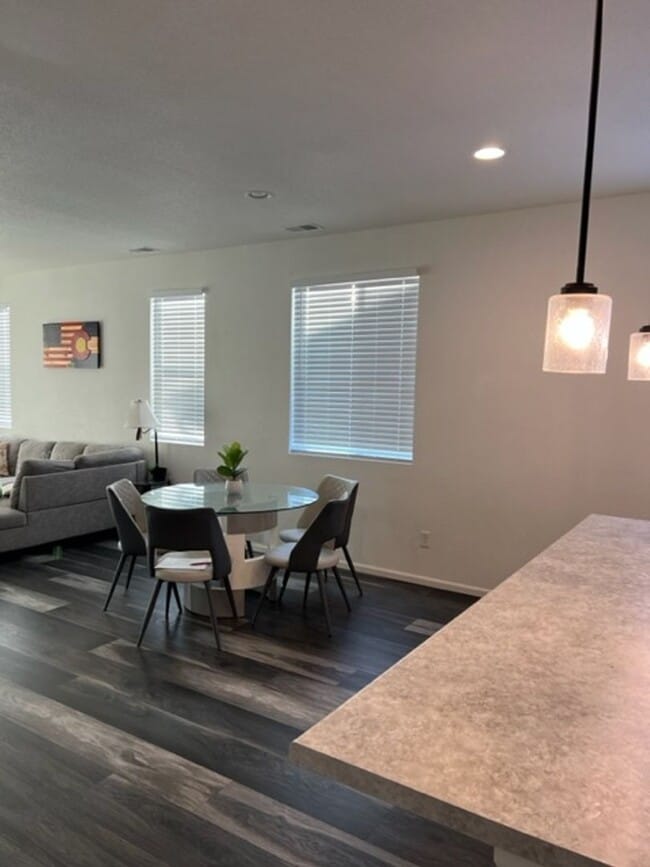 Building Photo - ALL PROSPECTIVE TENANTS MUST SUBMIT A $58 NON-REFUNDABLE APPLICATION FEE PER APPLICANT ONLINE AND...