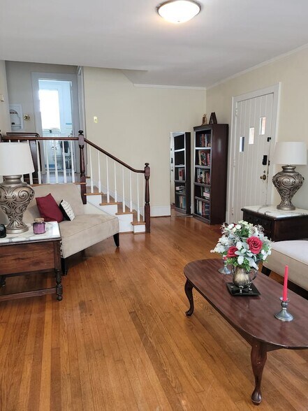 Building Photo - 2116 Market St