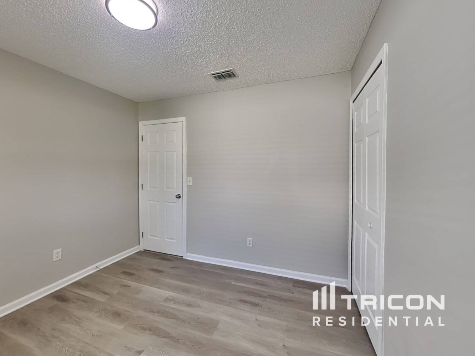 Building Photo - 3397 Westfield Dr