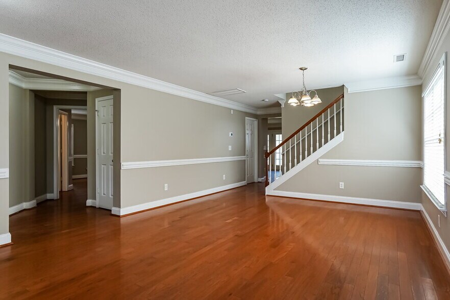 Building Photo - 124 Sleeper Car Ln