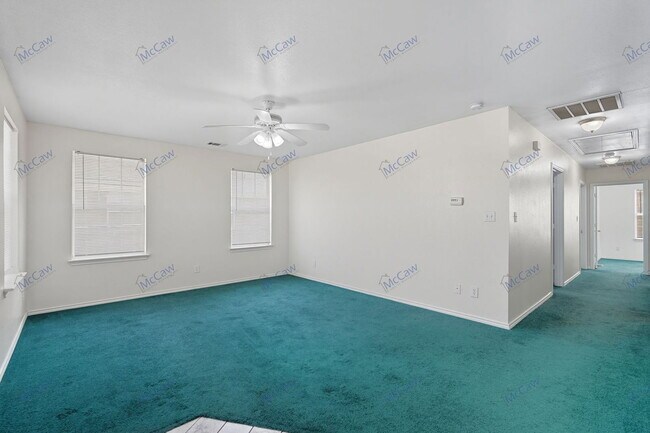 Building Photo - 509 W Cedar St