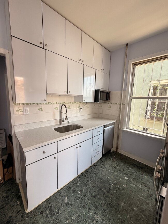 Building Photo - 23-78 32nd St