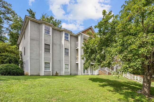 Building Photo - 1321 Park Glen Dr
