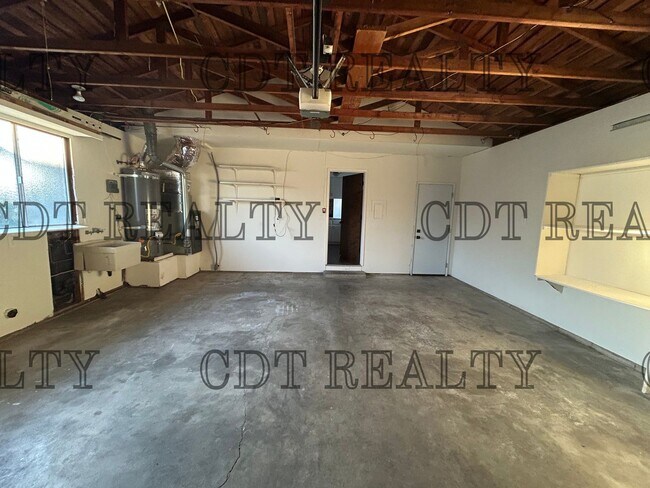 Building Photo - 717-725 California Street