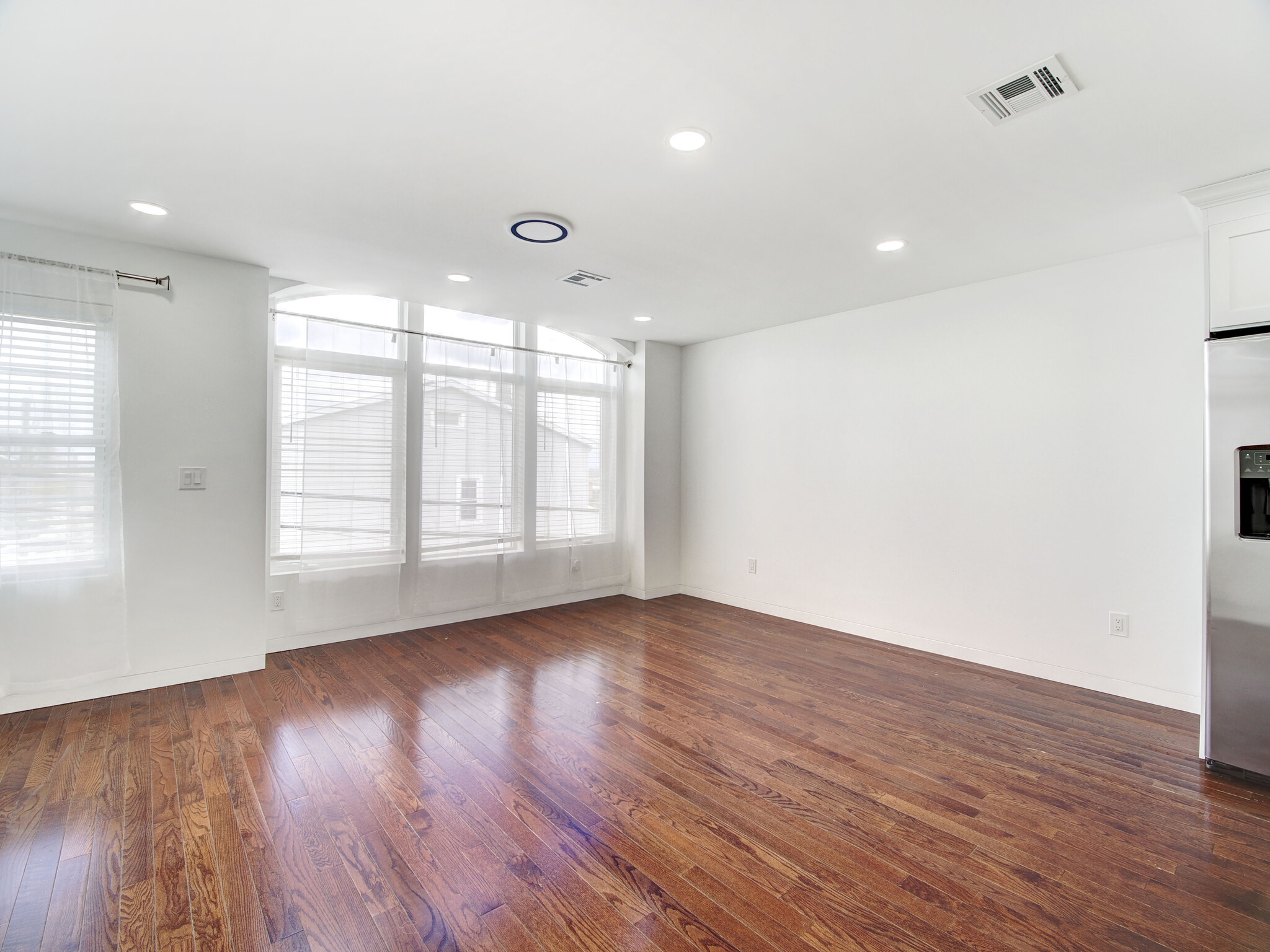 Building Photo - 8310 Newkirk Ave