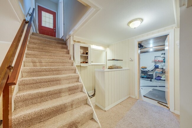 Building Photo - Charming 2-Bedroom Home with Bonus Space &...