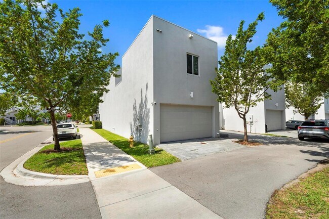 Building Photo - 10263 NW 66th St