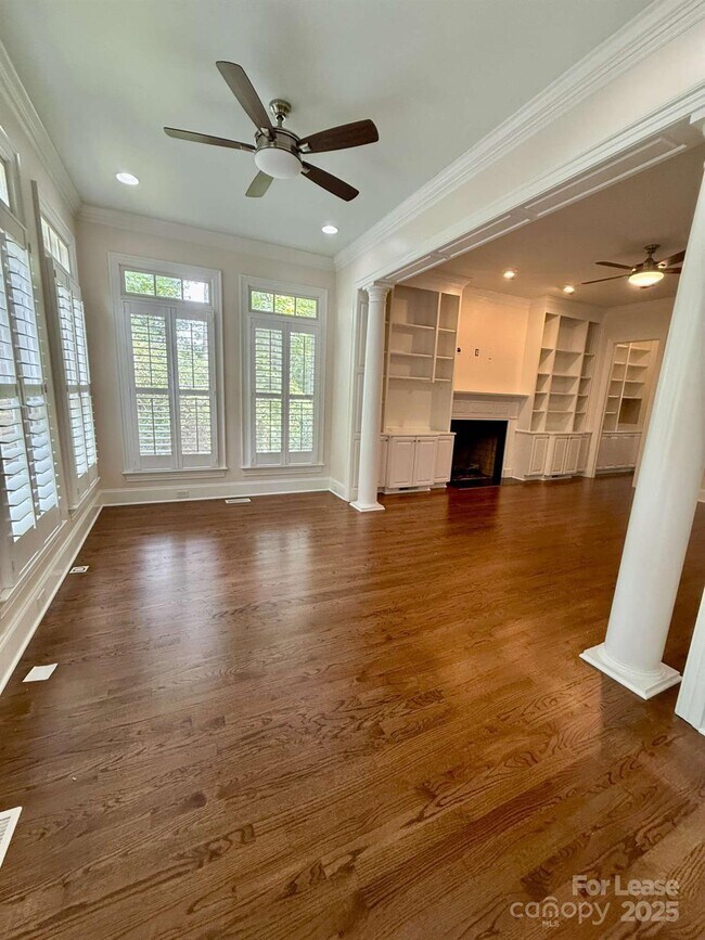 Building Photo - 1806 Asbury Hall Ct