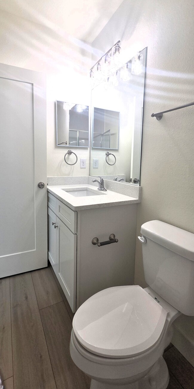 Building Photo - 3099 15th Ave S