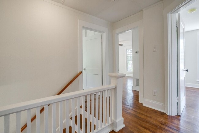 Building Photo - Large Newly Remodeled Home in Historic Fai...