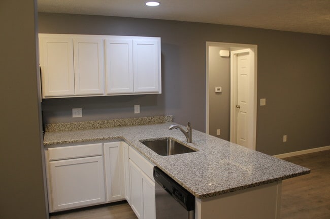 Building Photo - 165-167 Oak St