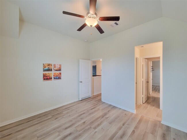 Building Photo - 28638 Monarch Cliffs Dr