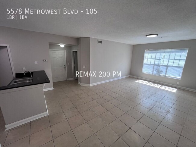 Building Photo - 5578 Metrowest Blvd