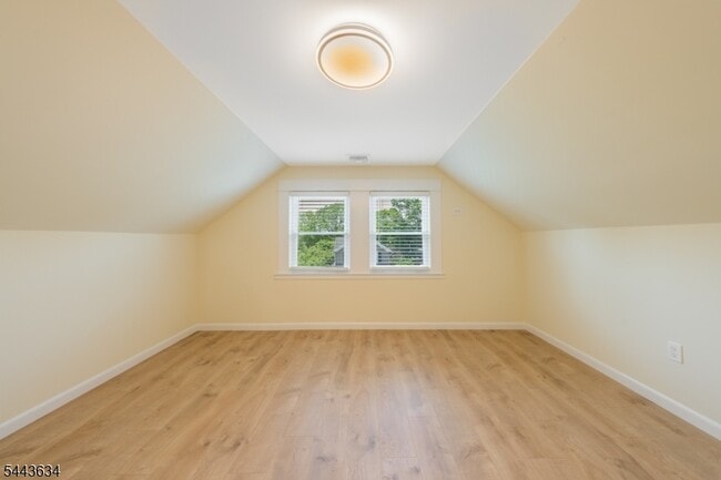 Building Photo - 28 N Hillside Ave