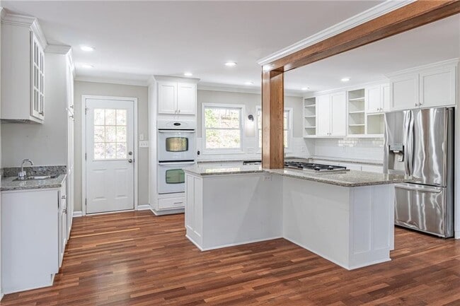 Building Photo - 4571 Huntridge Dr