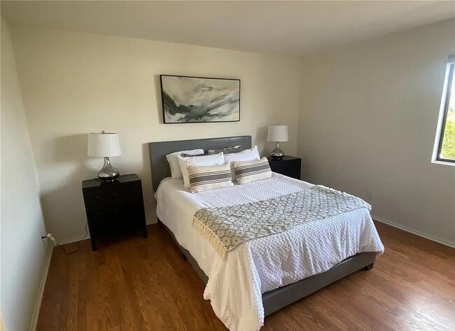 Building Photo - 4852 Tiara Dr