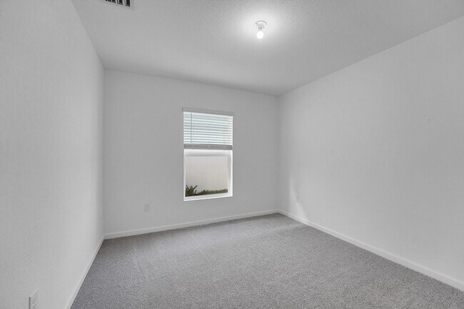 Building Photo - 5936 Mangrove Dr