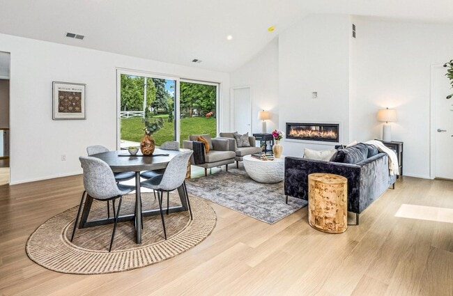 Building Photo - 1194 Harmony Ct