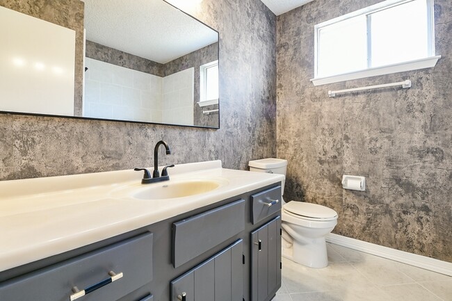 Building Photo - 23938 Spring Mill Ln