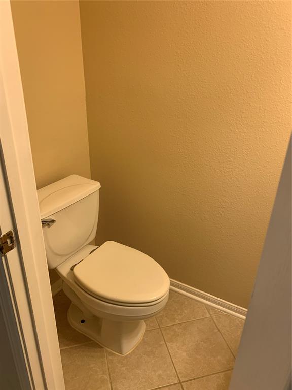 Building Photo - 2114 Winding Hollow Dr